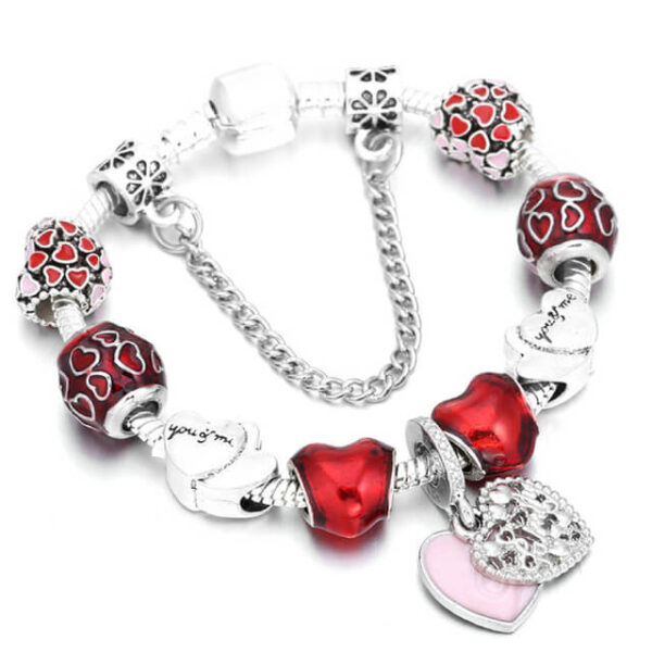 pulseira com coração vermelho